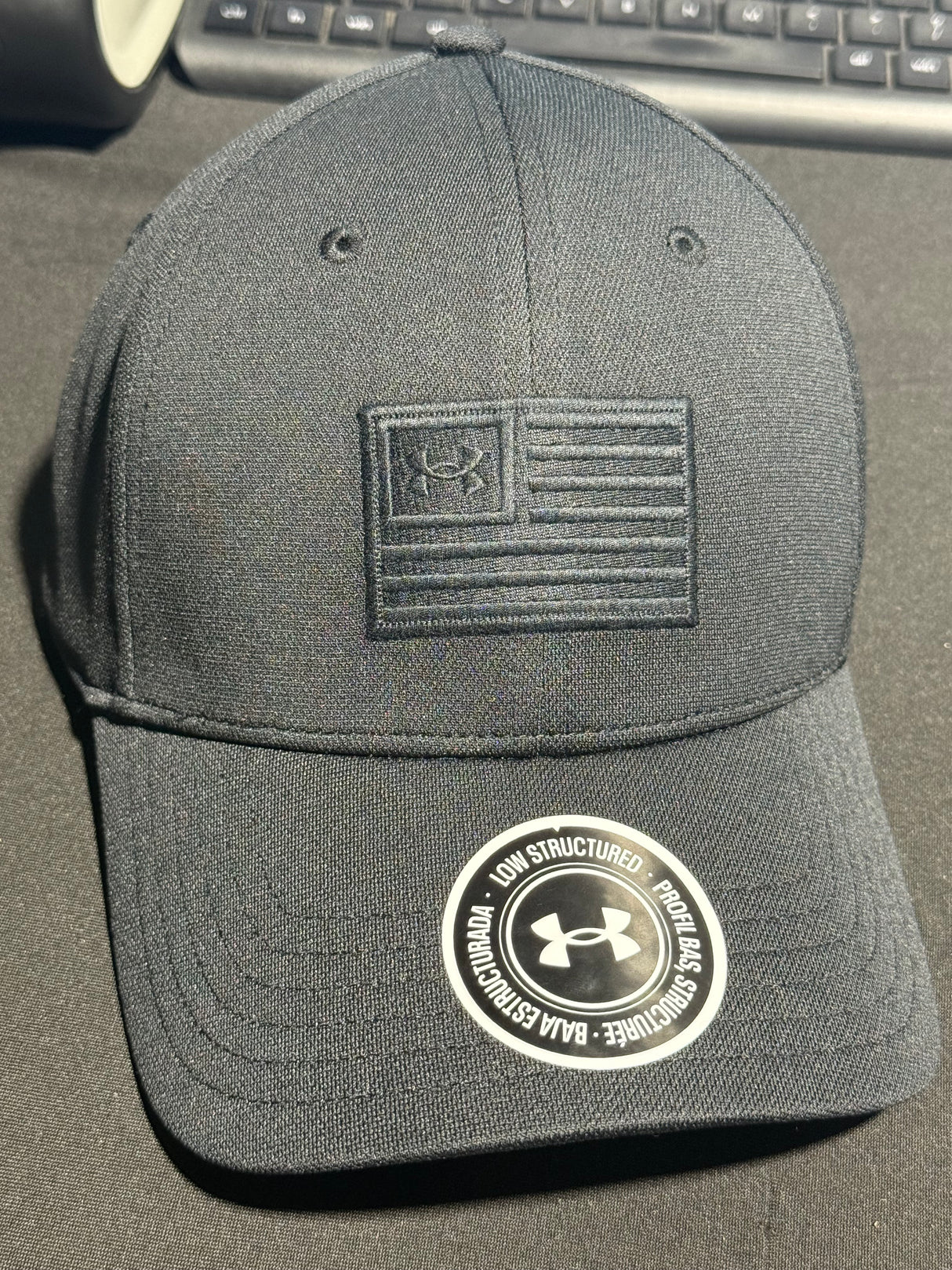 UNDER ARMOUR FLAG LOGO HAT 50% OFF