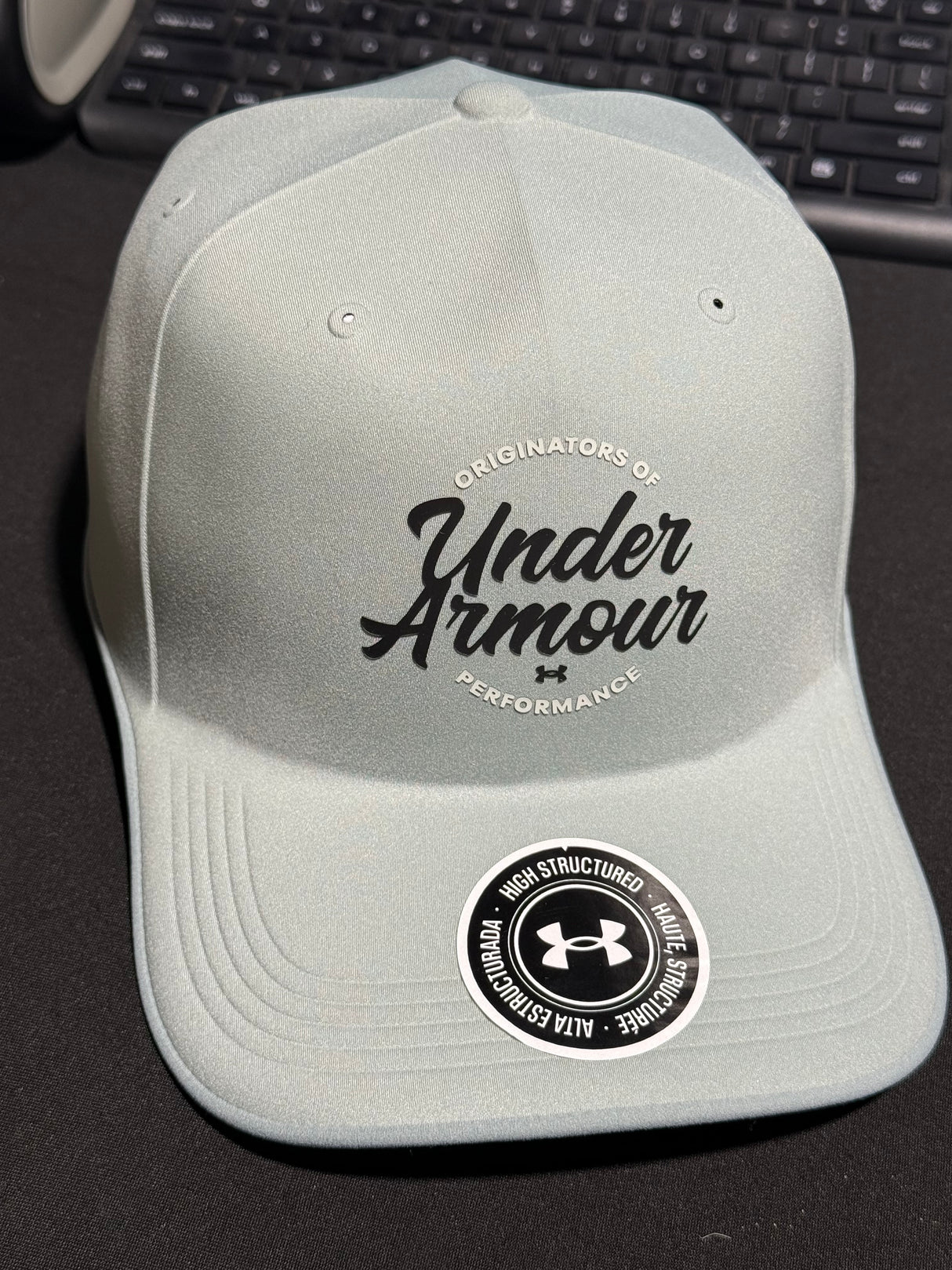 UNDER ARMOUR UNISEX STEALTHFORM HIGH HAT 50% OFF