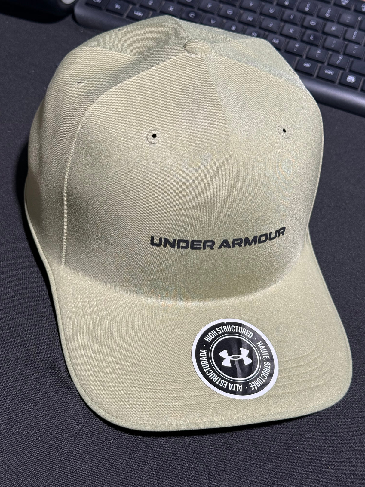 UNDER ARMOUR UNISEX STEALTHFORM HIGH HAT 50% OFF