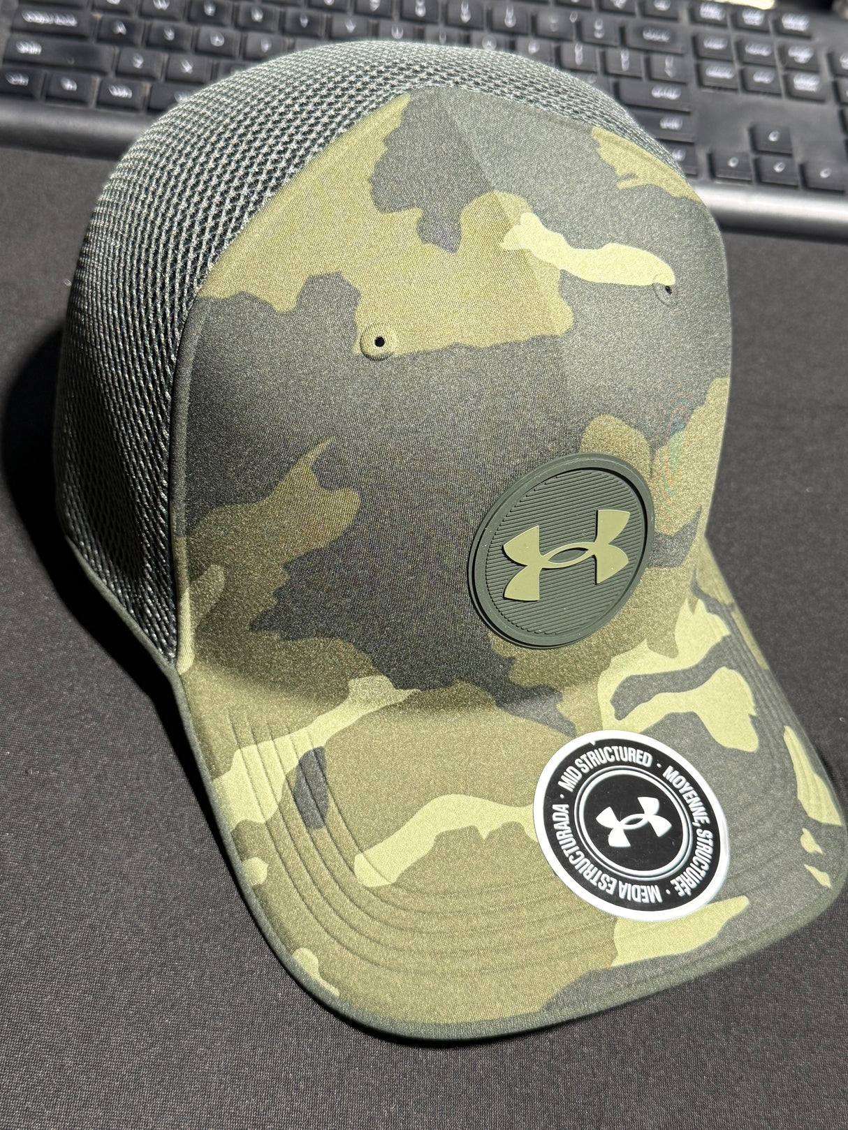 UNDER ARMOUR STEALTHFORM MID UNISEX TRUCKER HAT 50% OFF