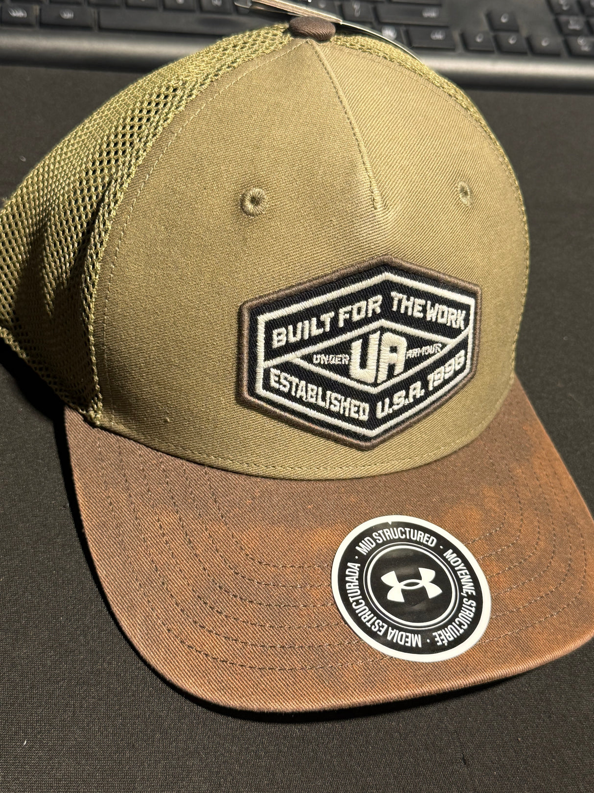 UNDER ARMOUR MENS TRUCKER HATS 50% OFF