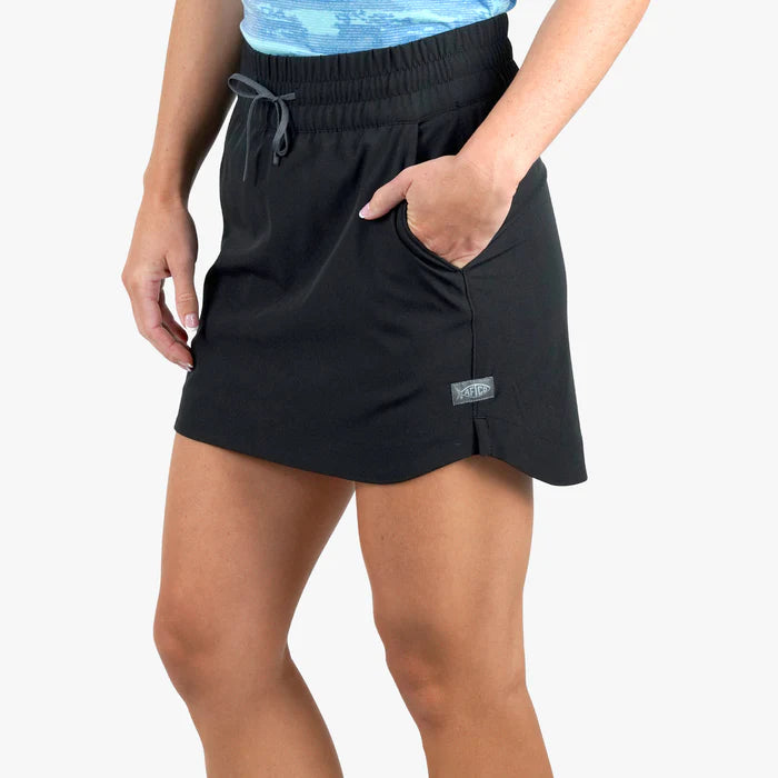 AFTCO WOMEN'S STRIKE SKORT