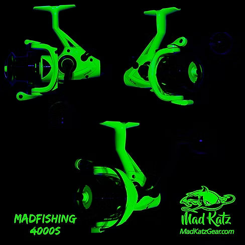 MAD KATZ MAD FISHING 4000S BAIT RUNNER SPINNING REEL (IT GLOWS)