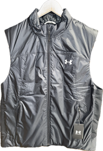 UNDER ARMOUR MENS VENTURE HYBRID VEST 50% OFF