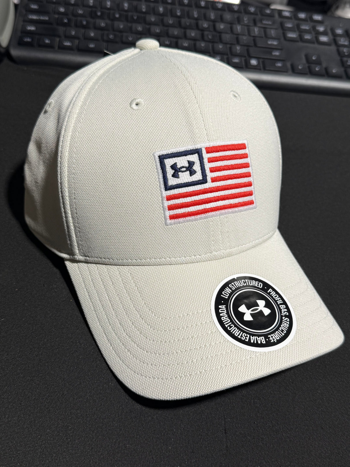 UNDER ARMOUR FLAG LOGO HAT 50% OFF