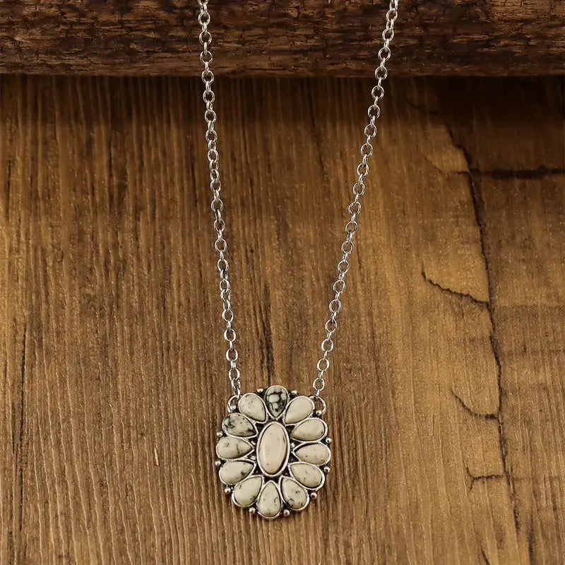 ELEGANT BOHO TURQOUISE OVAL PENDANT NECKLACE
