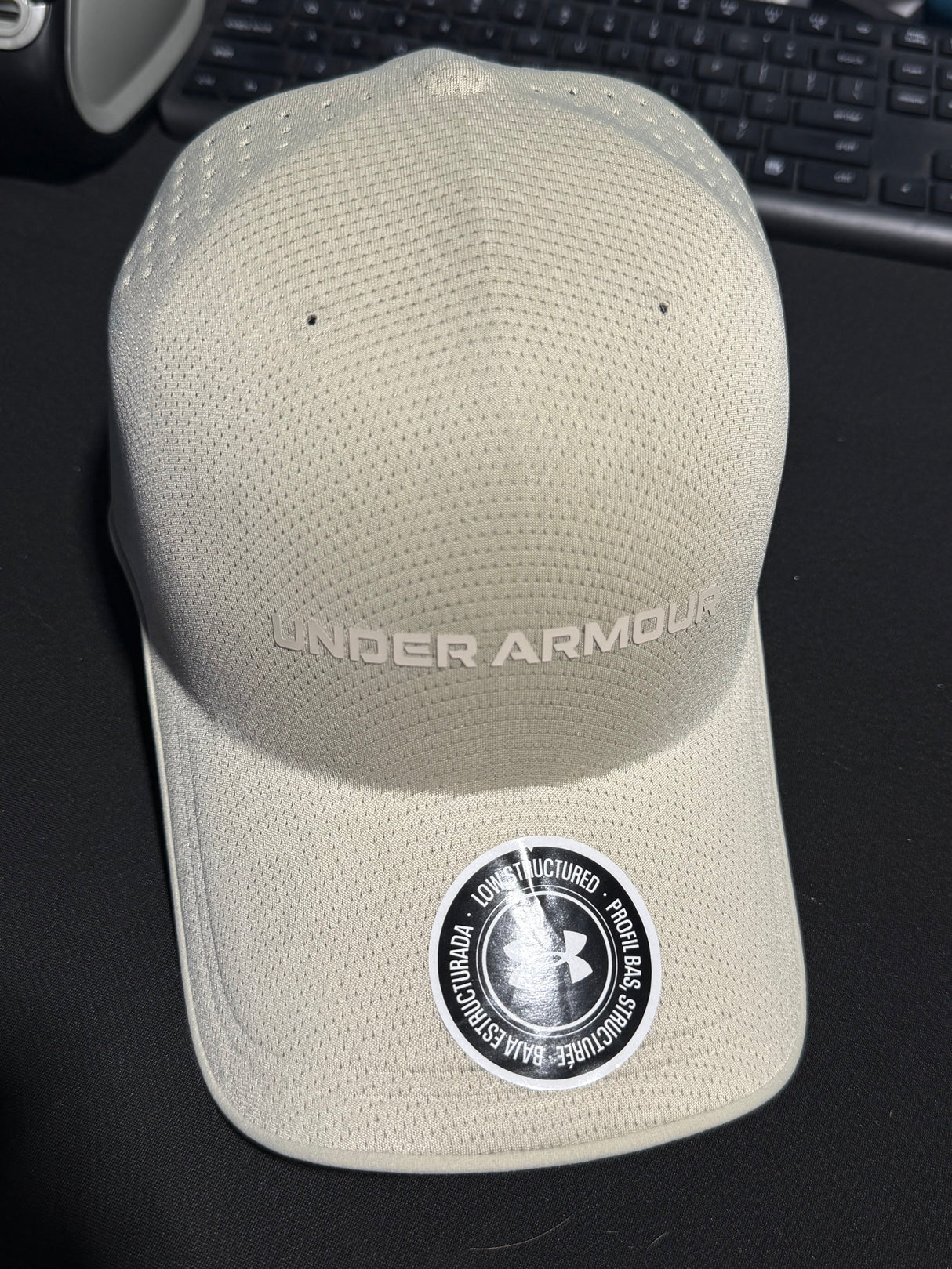 UNDER ARMOUR UNISEX STEALTHFORM UNCRUSHABLE HATS 50% OFF