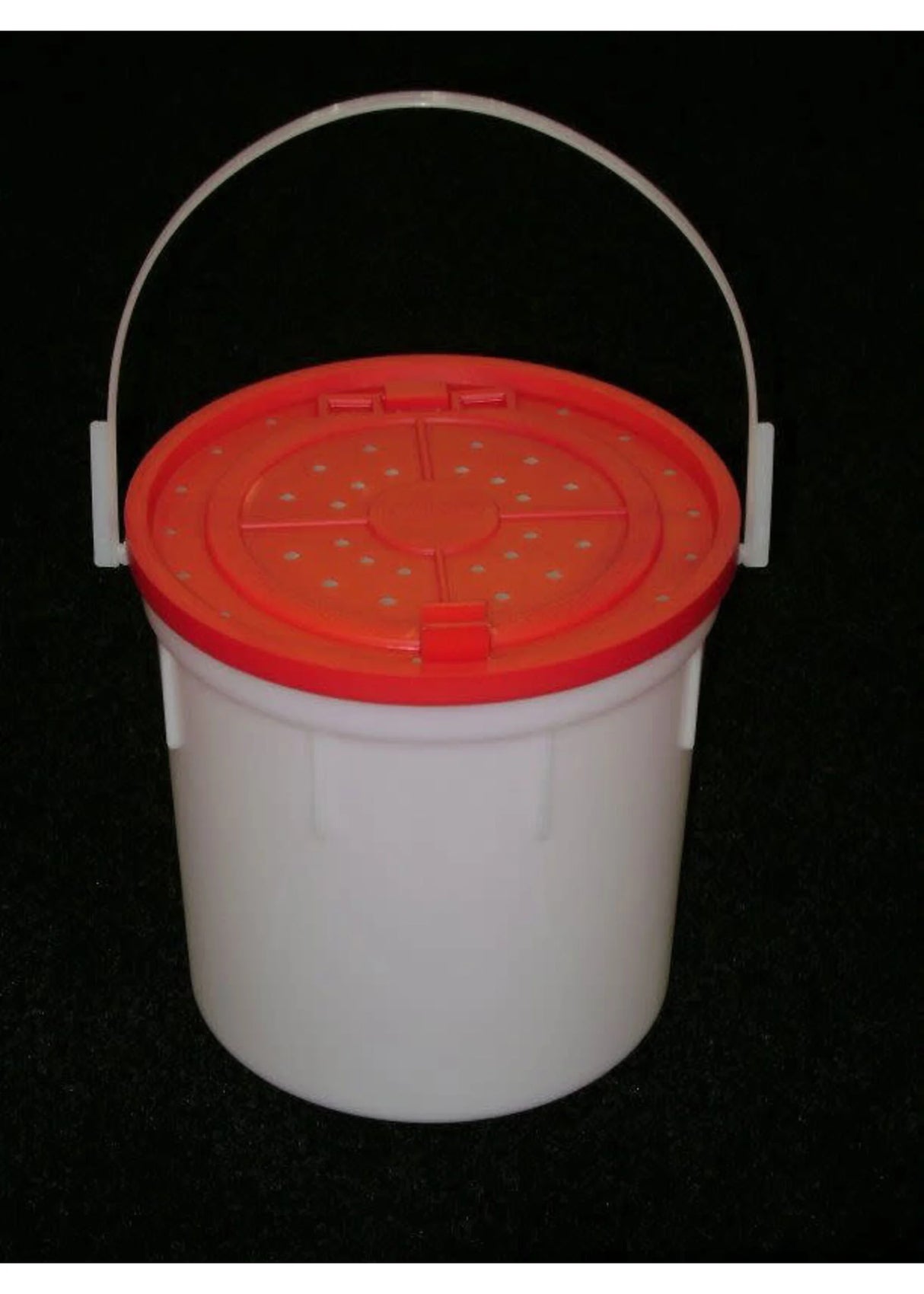 CHALLENGE PLASTIC 4QT MINNOW BUCKET